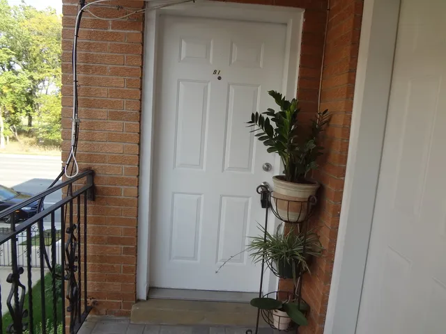 $1,575 | 4602 North River Road, Unit B1, Schiller Park, IL 60176