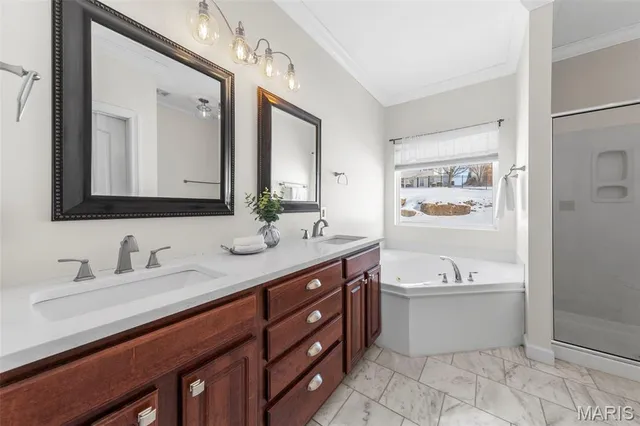 $390,000 | 19 Winter Pond Drive, Fenton, MO 63026