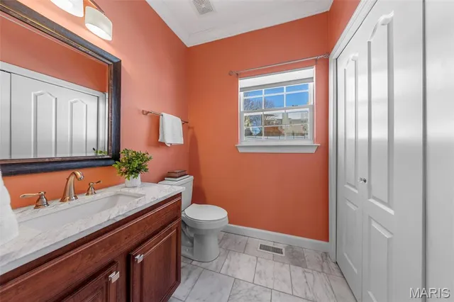 $390,000 | 19 Winter Pond Drive, Fenton, MO 63026