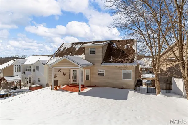 $390,000 | 19 Winter Pond Drive, Fenton, MO 63026