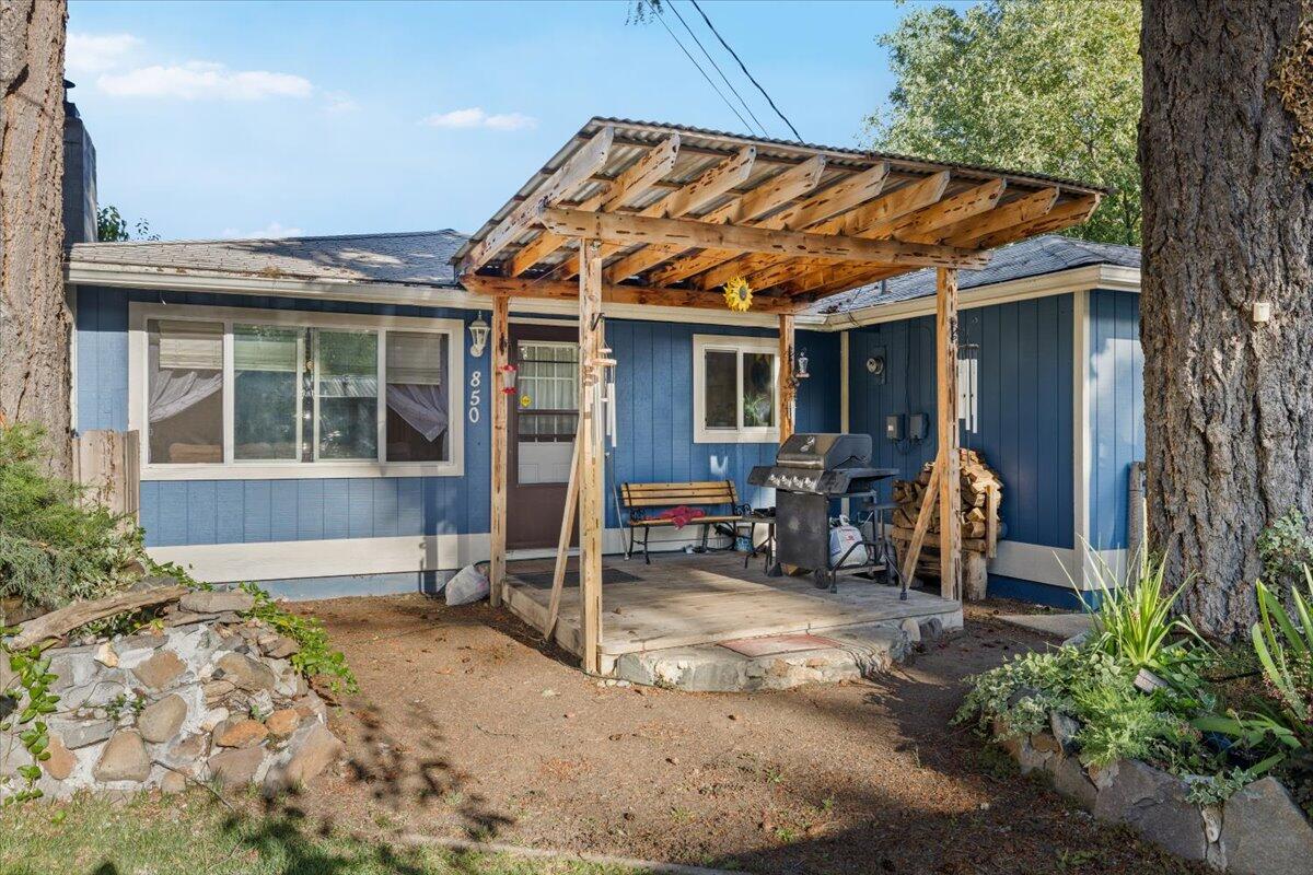 850 Laurel Avenue Butte Falls, OR 97522 - Photo 3 of 26 04-CI_7234
