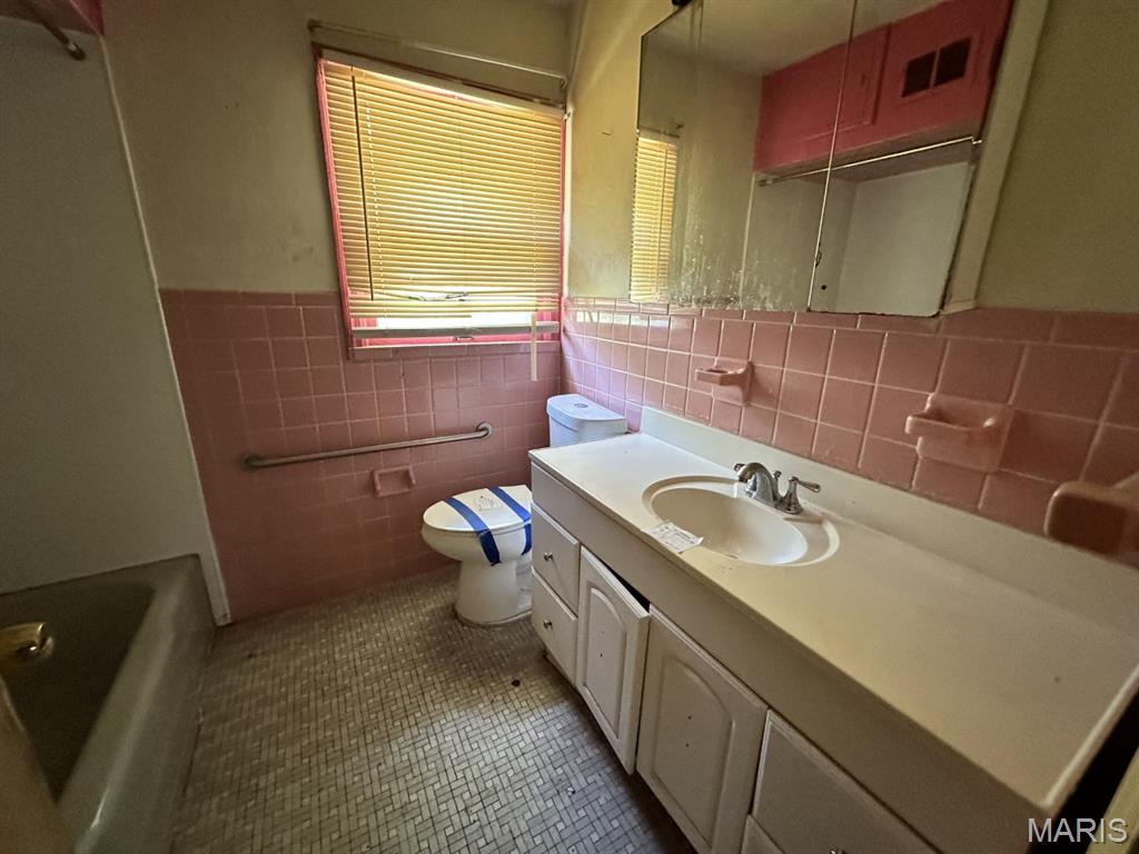 2058 Wilbert Drive St. Louis, MO 63136 - Photo 8 of 10