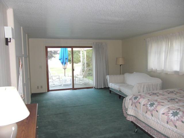 3680 North Lakeshore Road Deckerville, MI 48427 - Photo 4 of 18 31017436-3.JPG