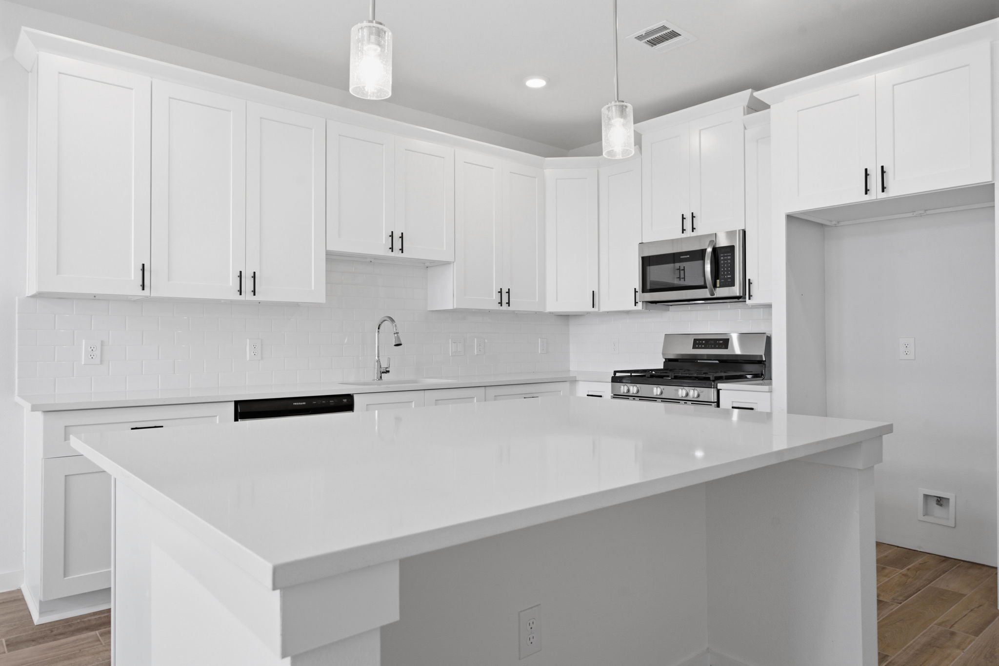 13734 Olympic River Lane Rosharon, TX 77583 - Photo 10 of 46