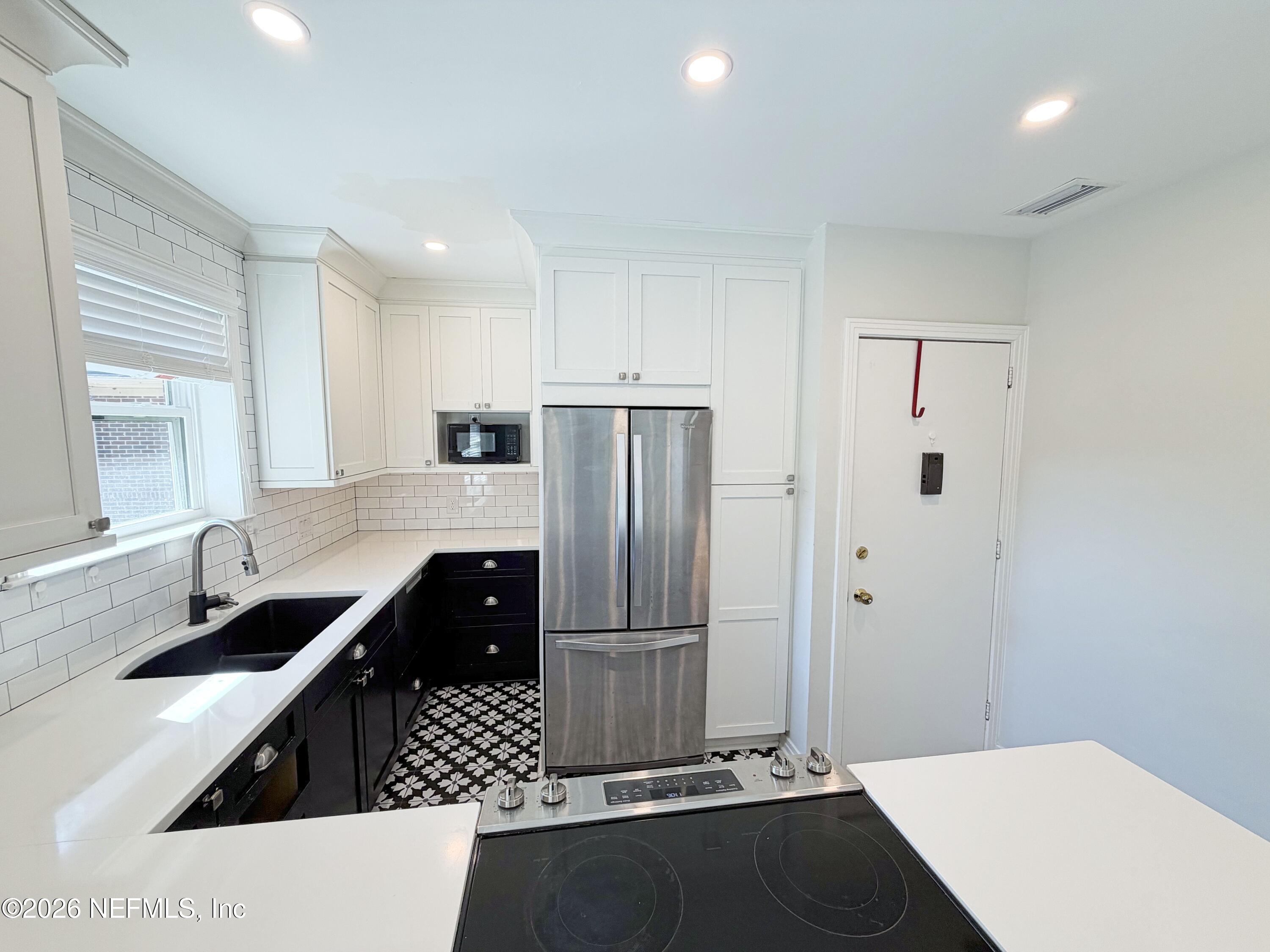 2936 Riverside Avenue, Unit 4 Jacksonville, FL 32205 - Photo 5 of 14 Kitchen 2