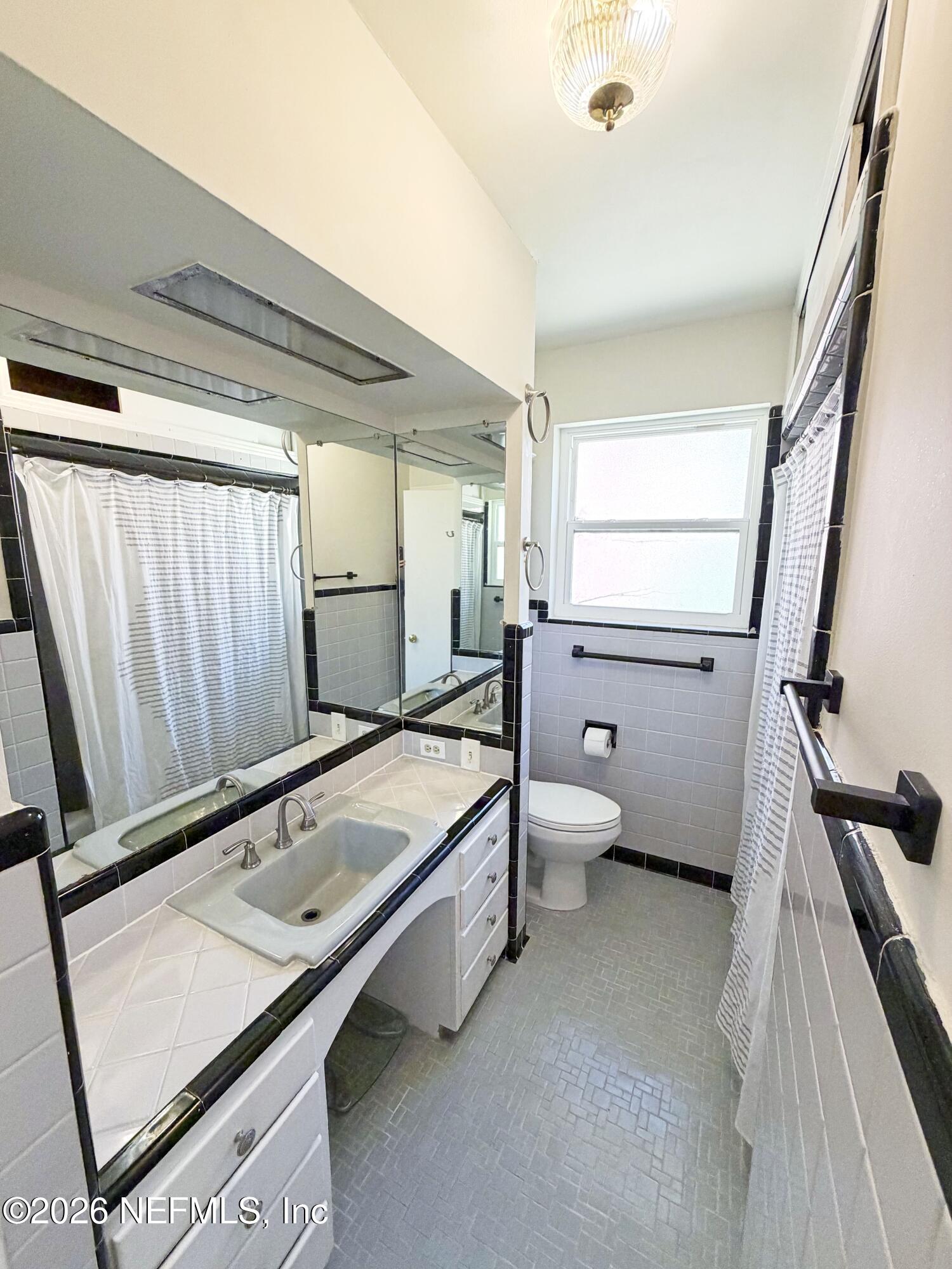 2936 Riverside Avenue, Unit 4 Jacksonville, FL 32205 - Photo 7 of 14 Bathroom