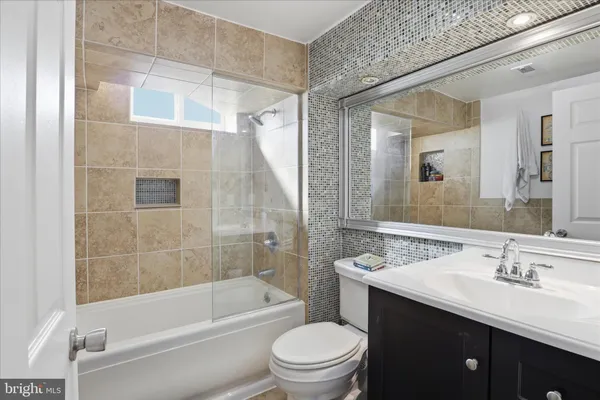 $4,100 | 915 Jefferson Street, Alexandria, VA 22314