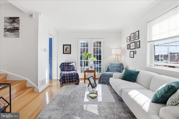 $4,100 | 915 Jefferson Street, Alexandria, VA 22314