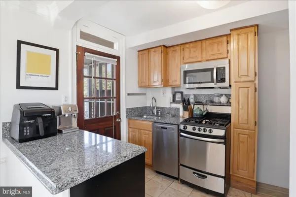 $4,100 | 915 Jefferson Street, Alexandria, VA 22314