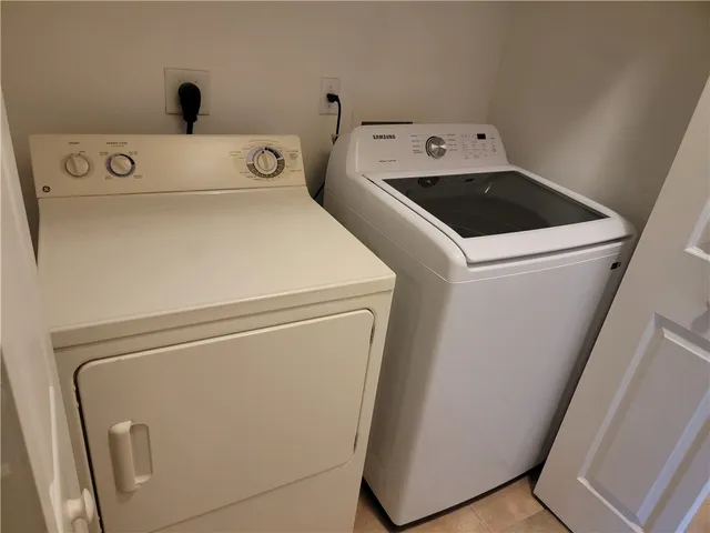 $210,000 | 576 7th Square Southwest, Unit 202, Vero Beach, FL 32962