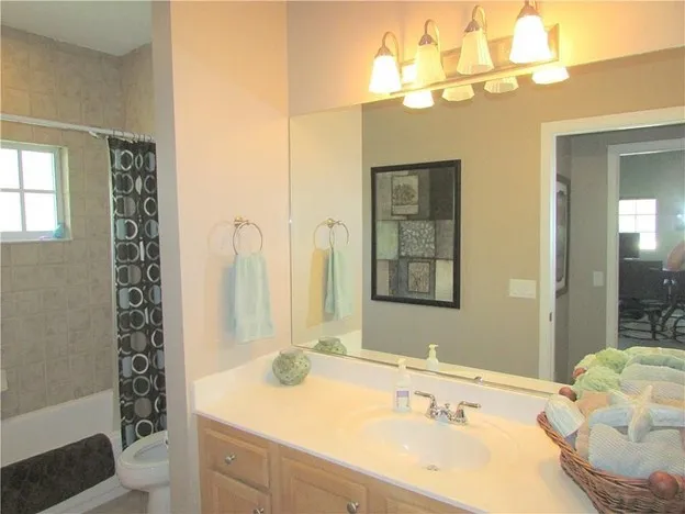 $210,000 | 576 7th Square Southwest, Unit 202, Vero Beach, FL 32962