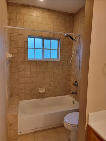 $210,000 | 576 7th Square Southwest, Unit 202, Vero Beach, FL 32962