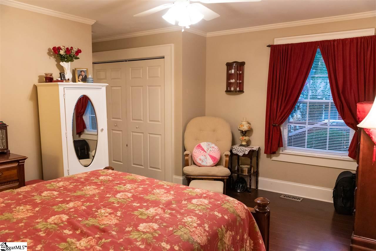 402 Hickory Street Clinton, SC 29325 - Photo 15 of 36 Gallery Image 15