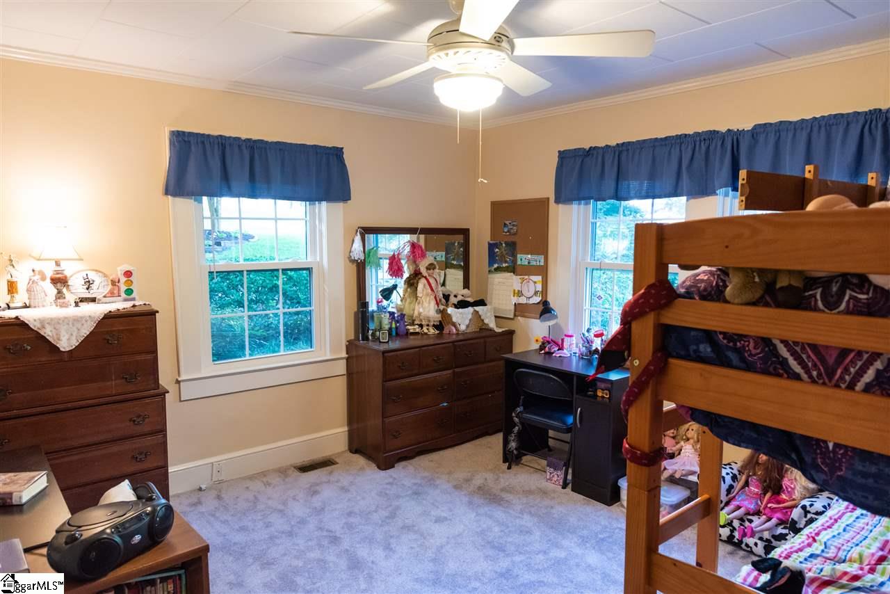 402 Hickory Street Clinton, SC 29325 - Photo 23 of 36 Gallery Image 23
