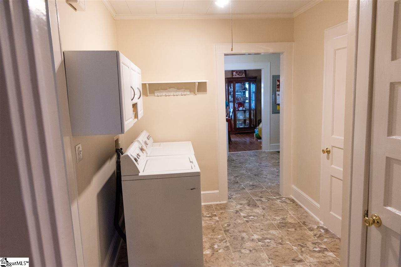 402 Hickory Street Clinton, SC 29325 - Photo 30 of 36 Gallery Image 30