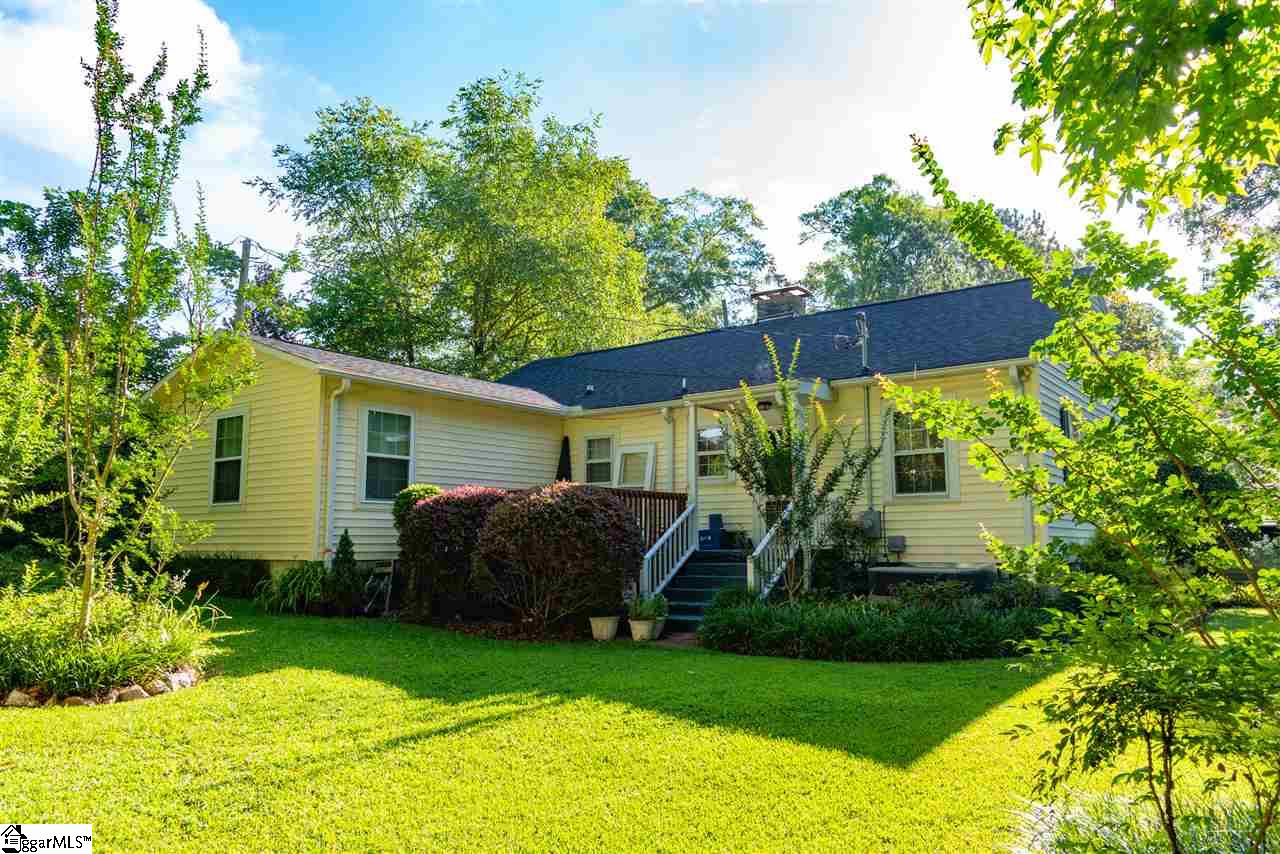 402 Hickory Street Clinton, SC 29325 - Photo 32 of 36 Gallery Image 32