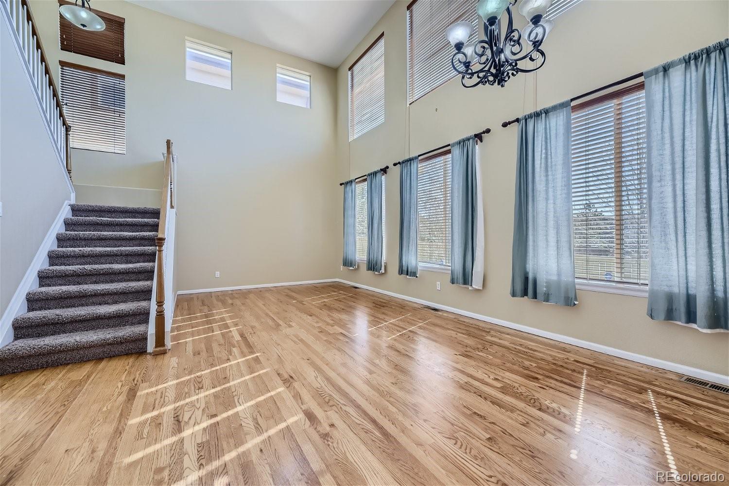 10679 Cedarcrest Circle Highlands Ranch, CO 80130 - Photo 4 of 28