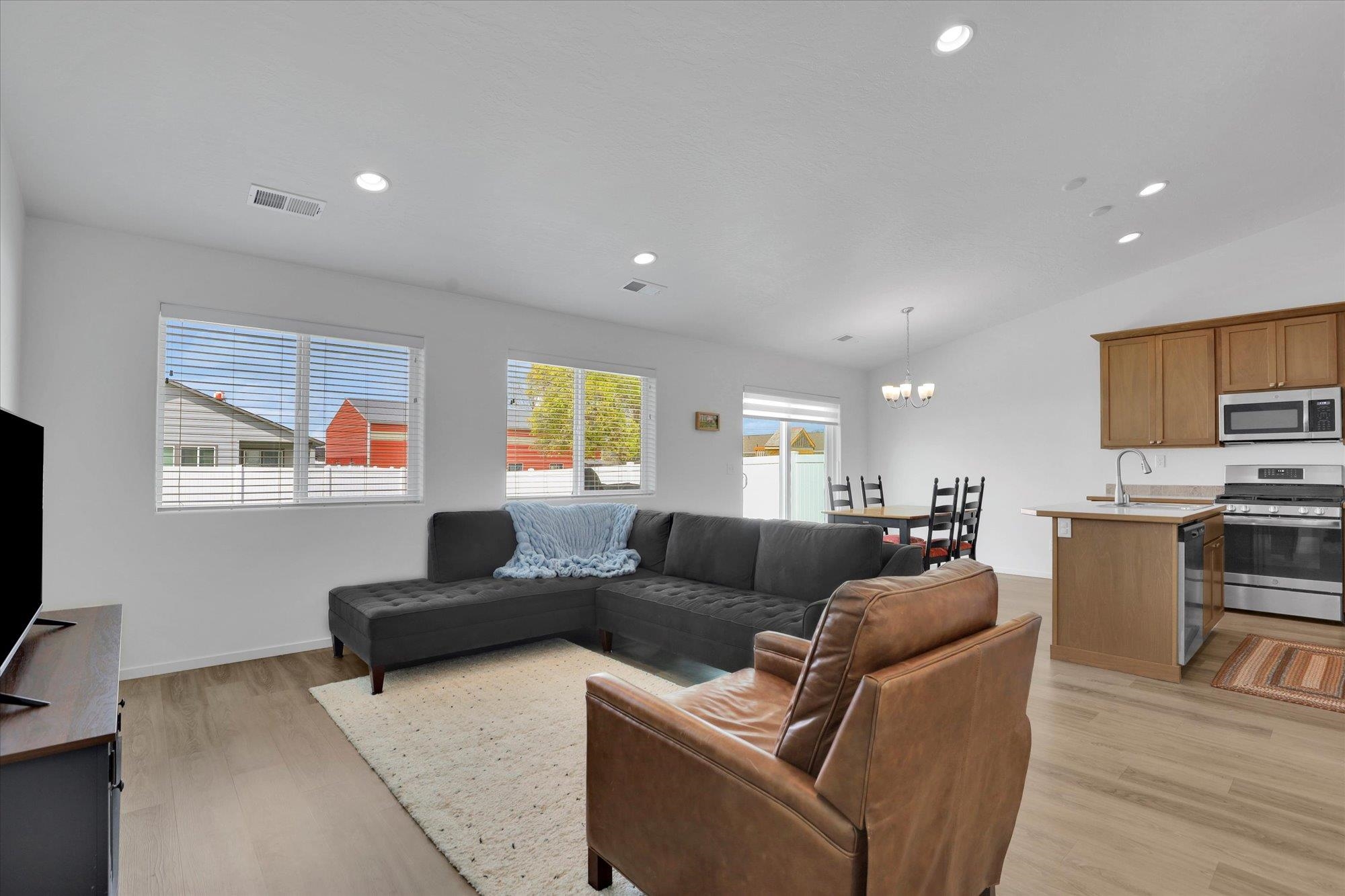 3109 North Rio Grande Road Spokane Valley, WA 99027 - Photo 5 of 39