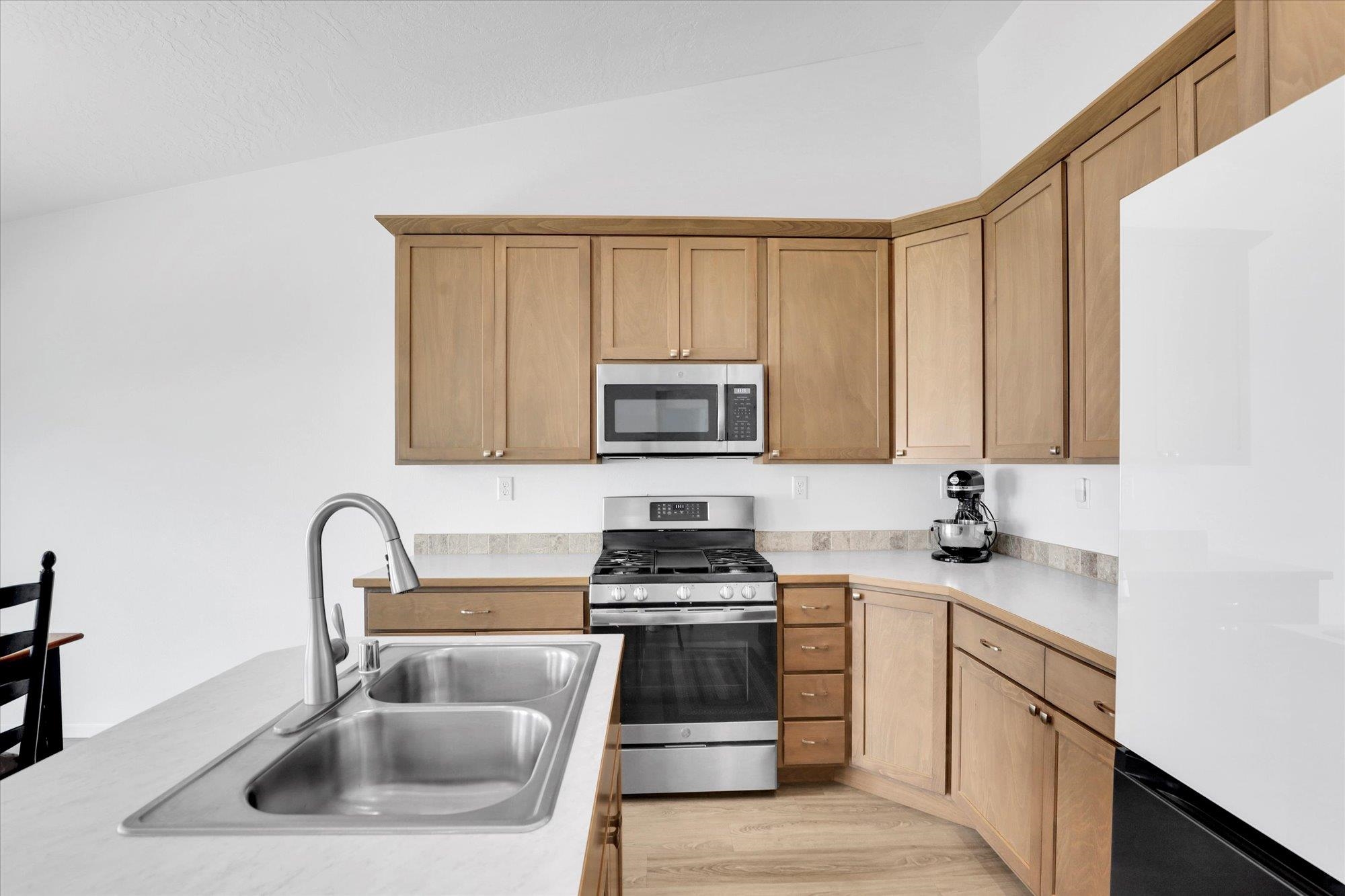 3109 North Rio Grande Road Spokane Valley, WA 99027 - Photo 7 of 39