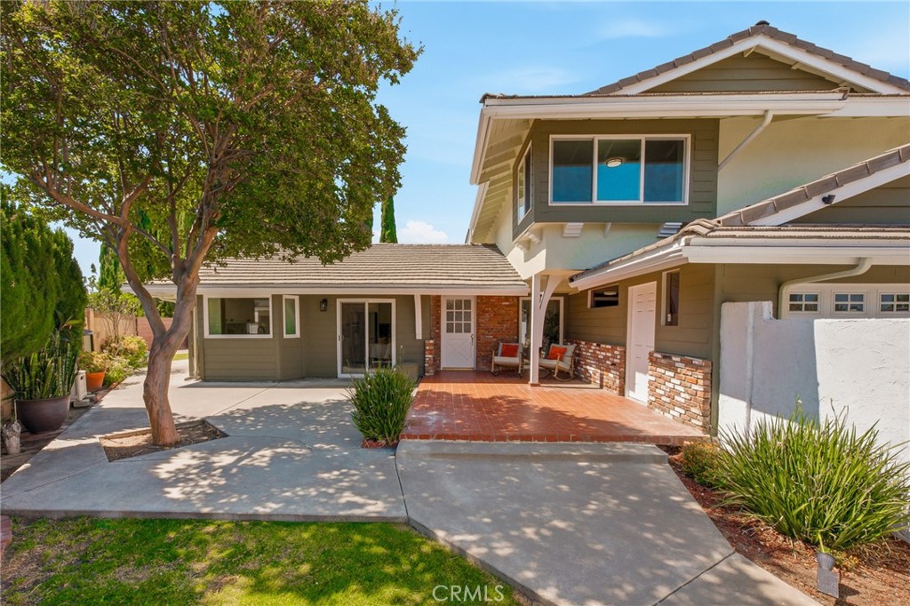 10865 Wystone Avenue Porter Ranch, CA 91326 - Photo 4 of 35