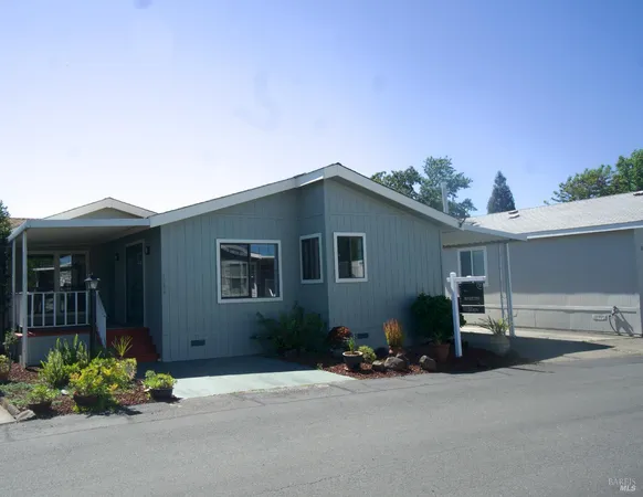 a front view of house with yard