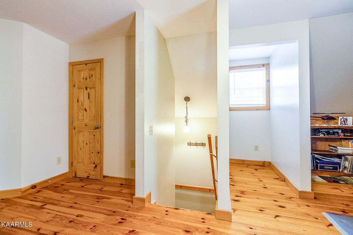 111 Ridge Point Road Jamestown, TN 38556 - Photo 11 of 47 Gallery Image 11