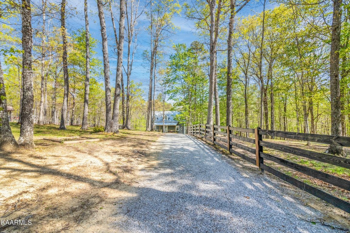 111 Ridge Point Road Jamestown, TN 38556 - Photo 29 of 47 Gallery Image 29