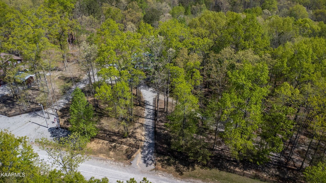 111 Ridge Point Road Jamestown, TN 38556 - Photo 40 of 47 Gallery Image 40