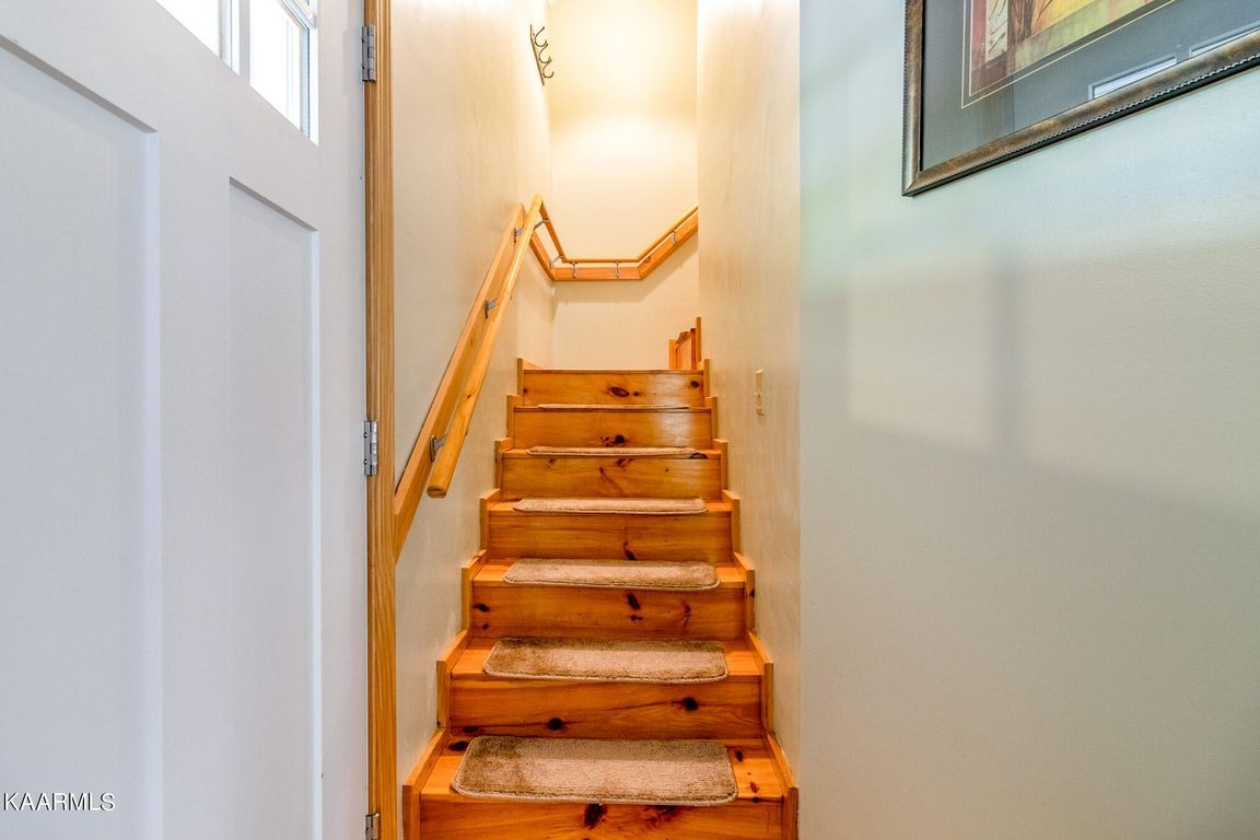 111 Ridge Point Road Jamestown, TN 38556 - Photo 10 of 47 Gallery Image 10