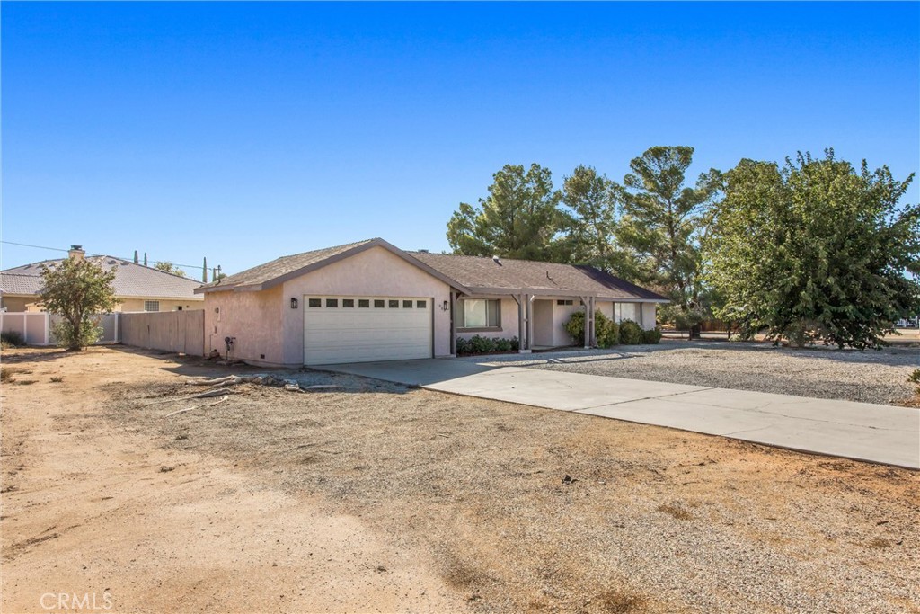 19891 Talihina Road Apple Valley, CA 92307 - Photo 2 of 41