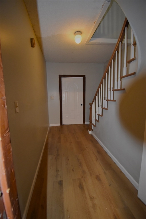 108 Marble Street Springfield, MA 01105 - Photo 18 of 33