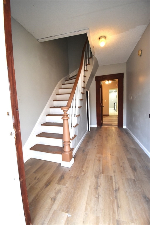 108 Marble Street Springfield, MA 01105 - Photo 19 of 33