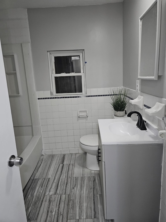 108 Marble Street Springfield, MA 01105 - Photo 26 of 33