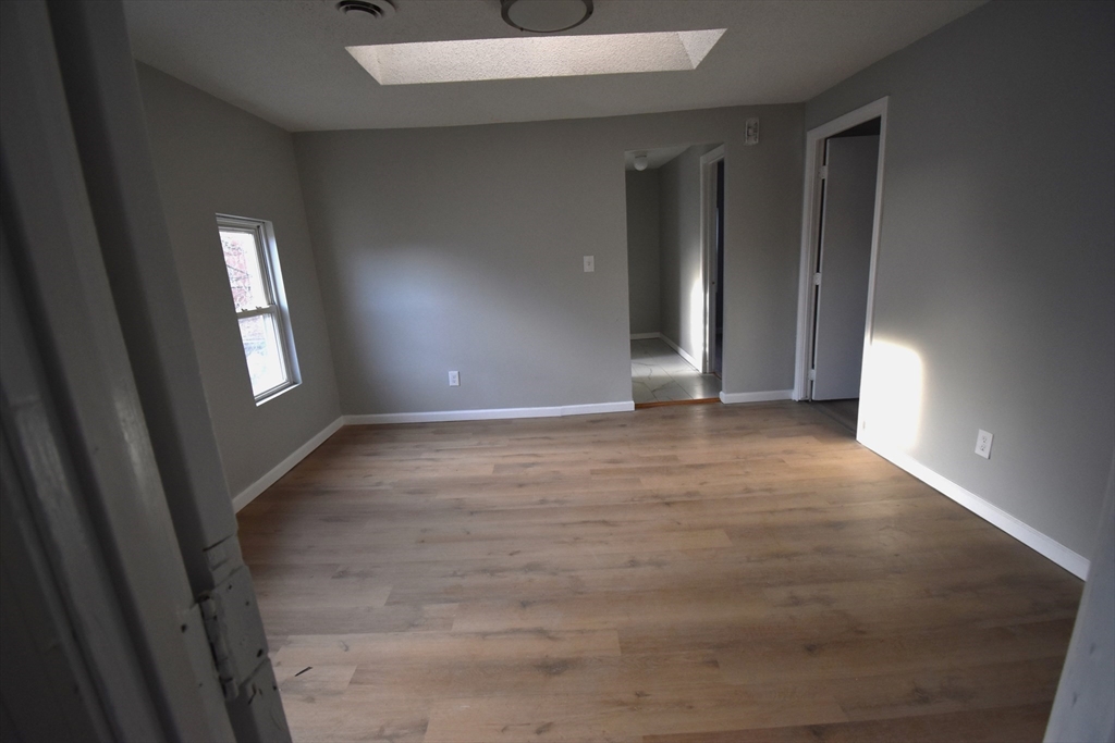 108 Marble Street Springfield, MA 01105 - Photo 27 of 33