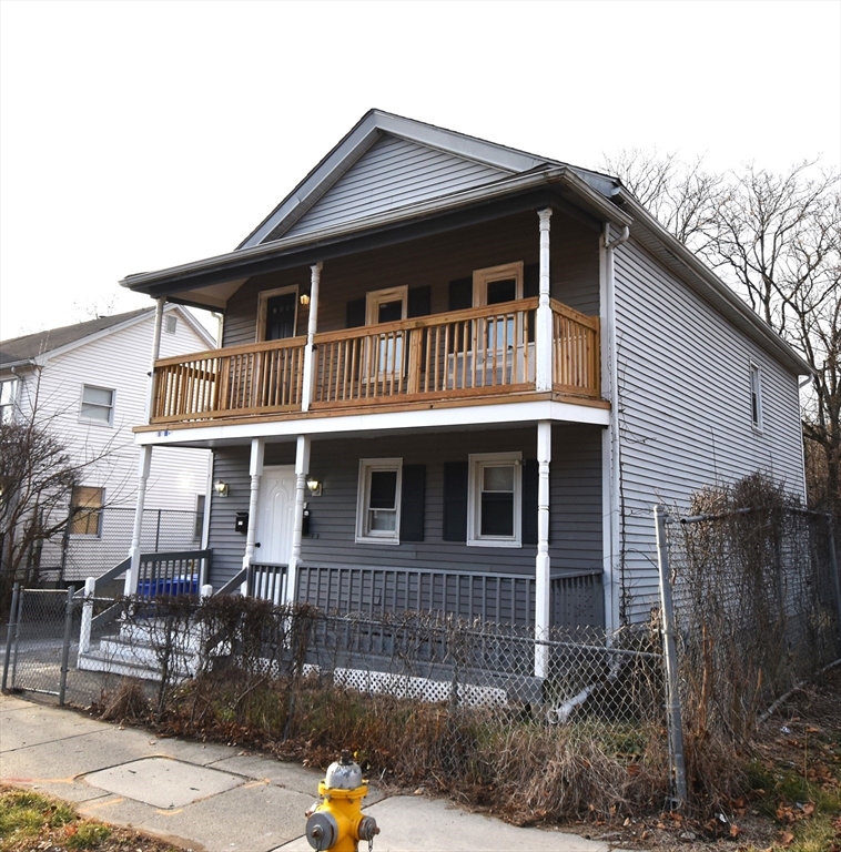 108 Marble Street Springfield, MA 01105 - Photo 3 of 33