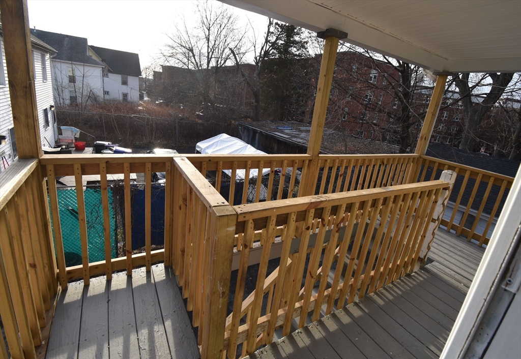 108 Marble Street Springfield, MA 01105 - Photo 5 of 33