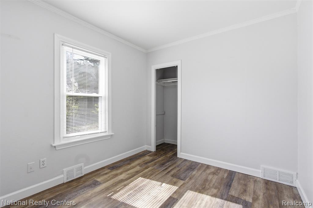 7547 Stephens Center Line, MI 48015 - Photo 12 of 15