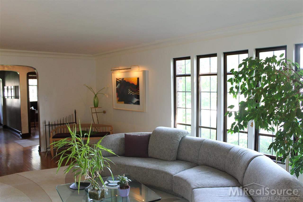 729 Pemberton Road Grosse Pointe, MI 48230 - Photo 13 of 46 31318930-12.JPG