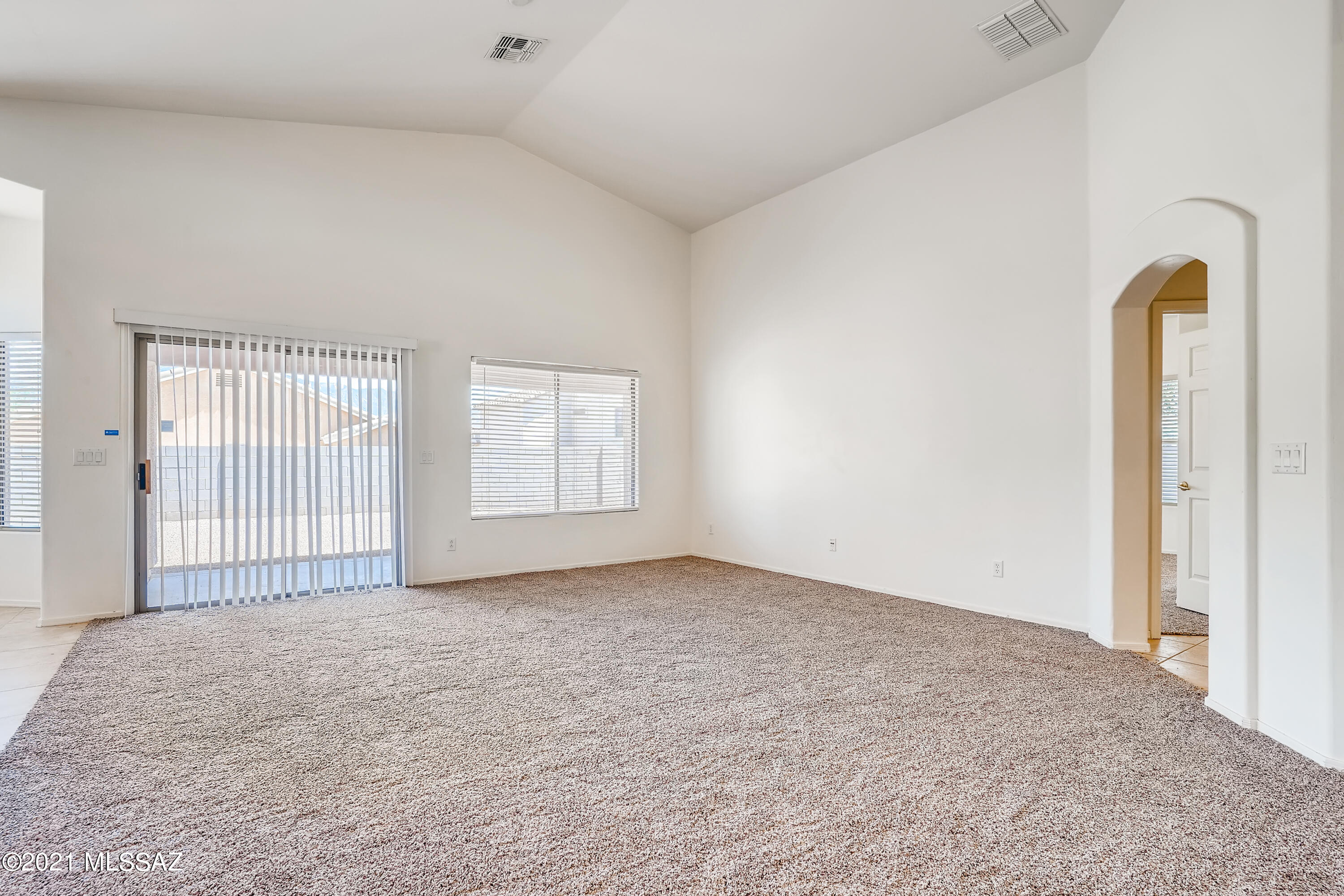 60846 Rock Ledge Loop Tucson, AZ 85739 - Photo 8 of 33