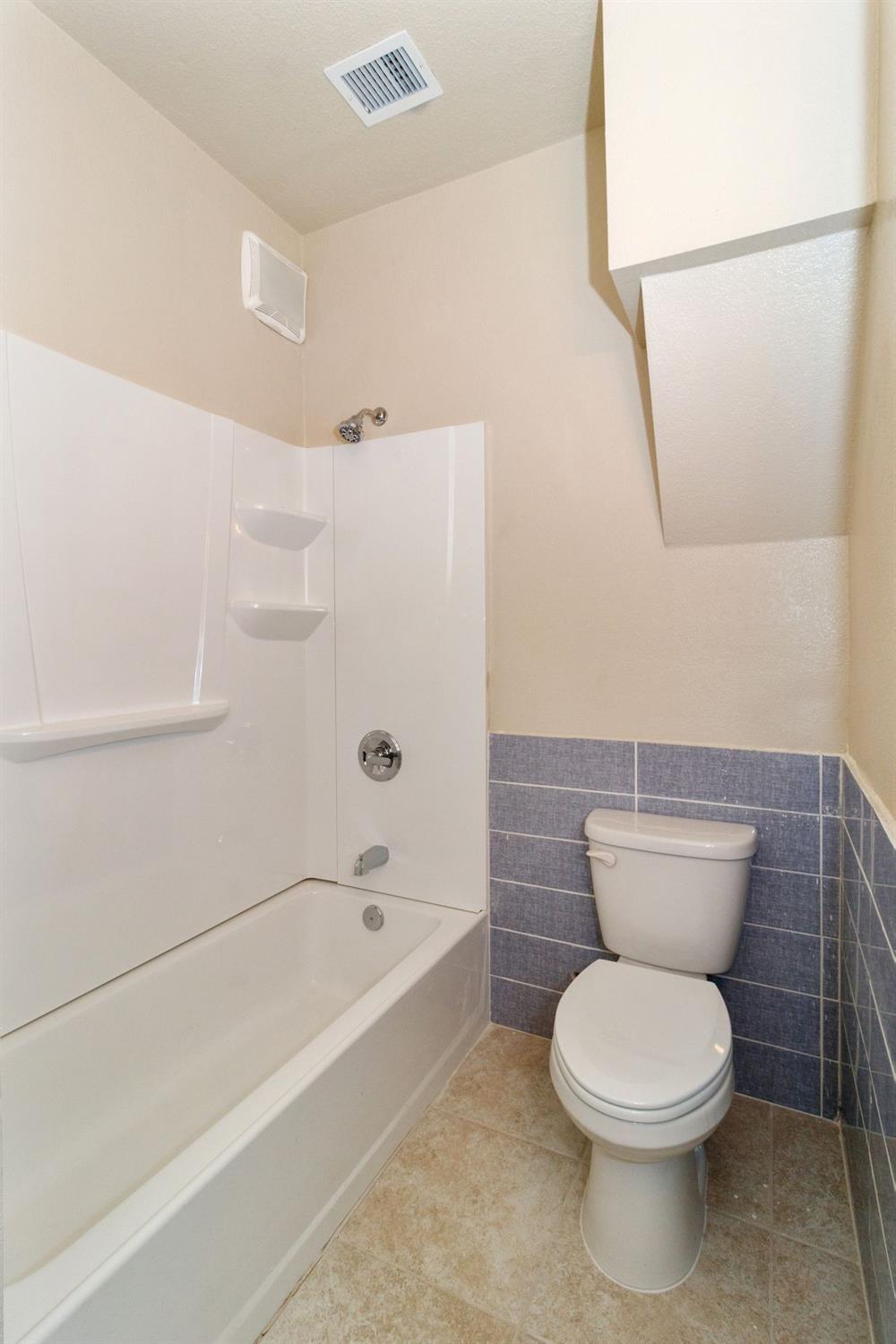 1205 L Street Reedley, CA 93654 - Photo 17 of 19
