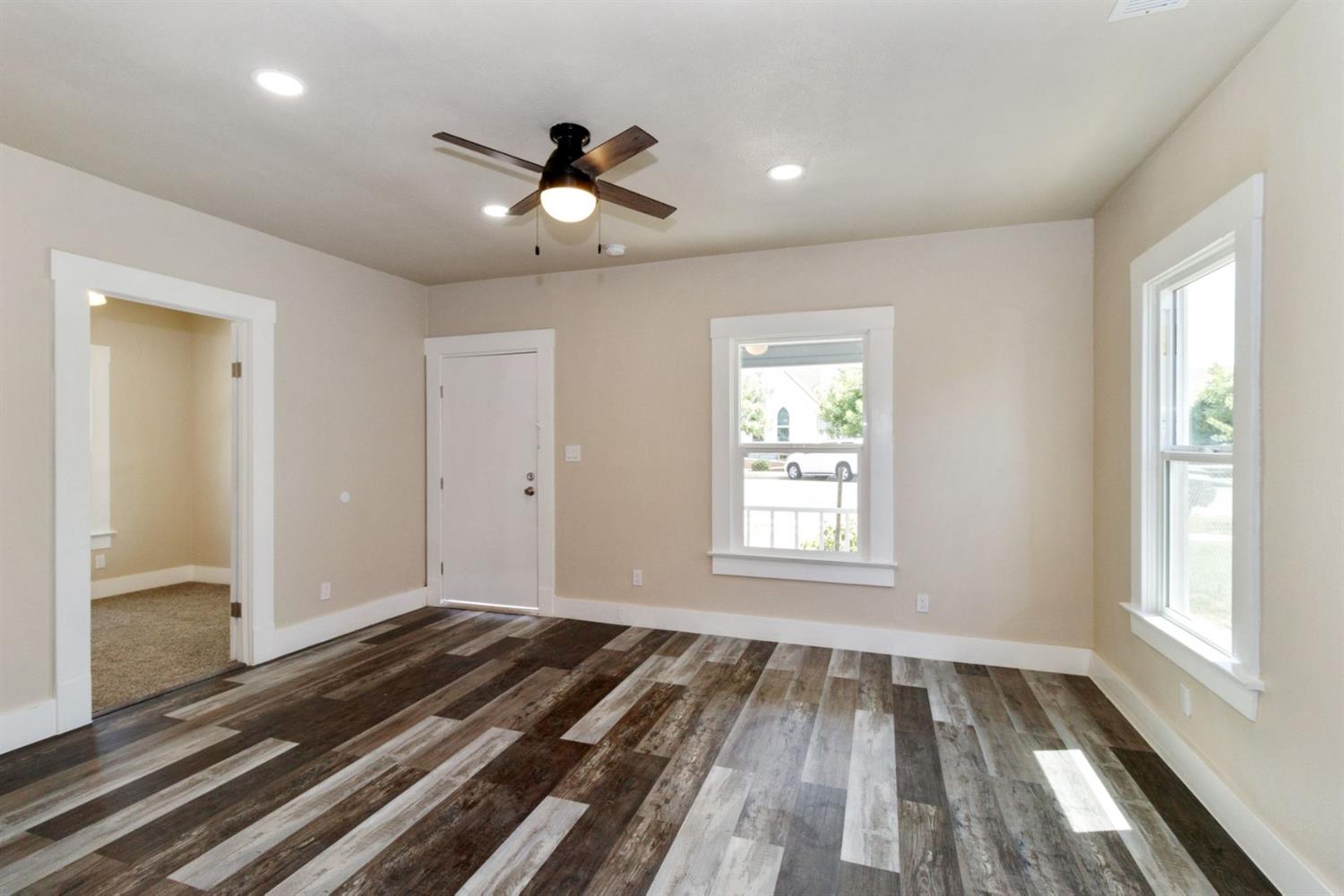 1205 L Street Reedley, CA 93654 - Photo 4 of 19