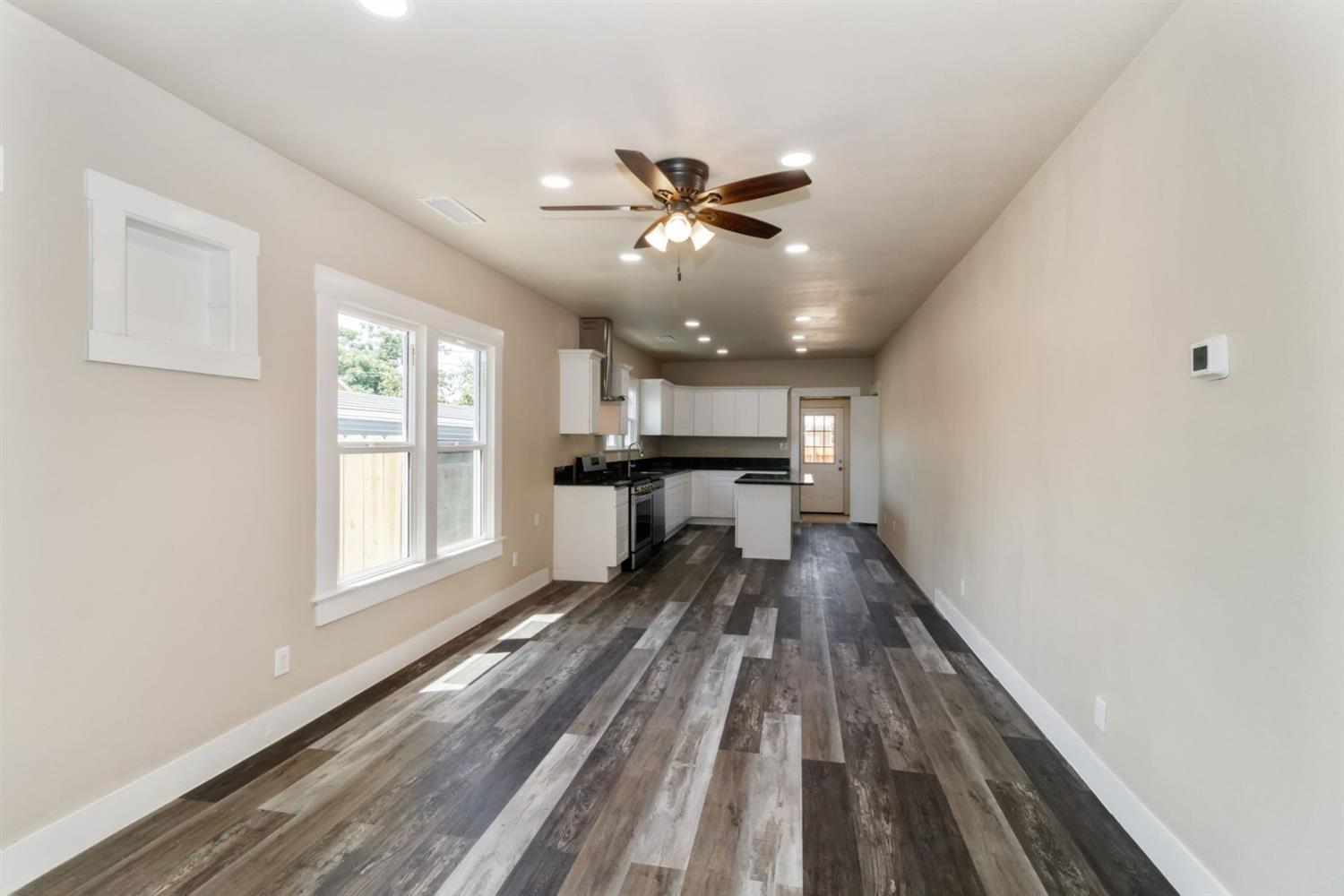 1205 L Street Reedley, CA 93654 - Photo 5 of 19