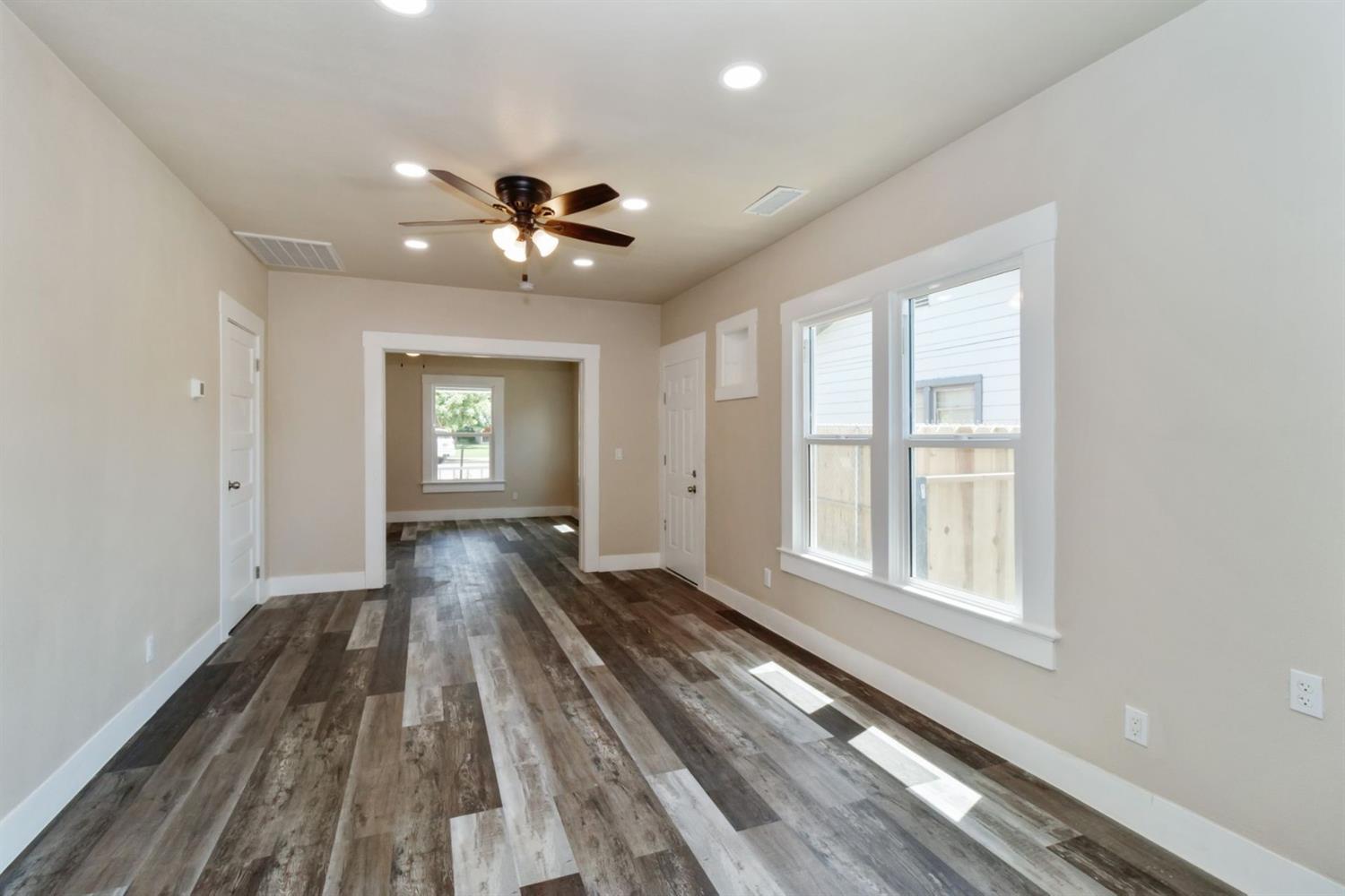 1205 L Street Reedley, CA 93654 - Photo 6 of 19