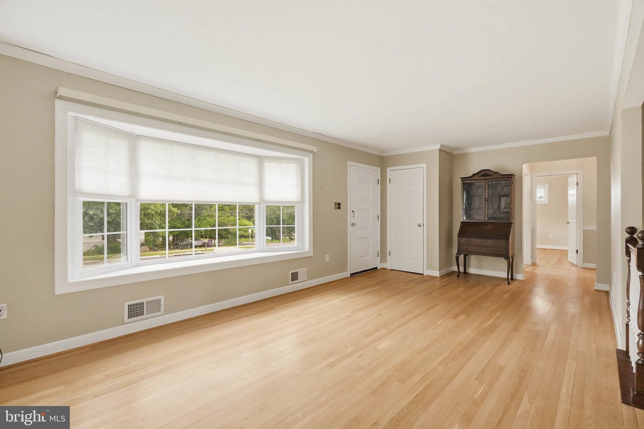 15605 Bond Mill Road Laurel, MD 20707 - Photo 6 of 36 Large bay window