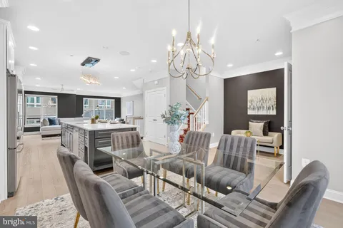 $899,900 | 2840 Red Star Lane, Alexandria, VA 22303