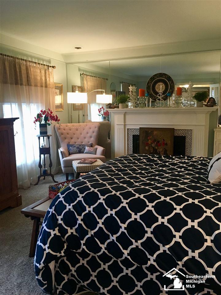 30434 South Gibraltar Road Gibraltar, MI 48173 - Photo 16 of 61