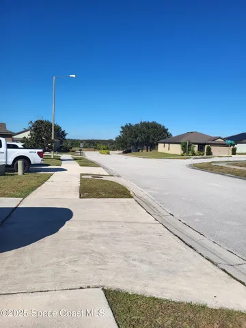 $279,900 | 645 Chicago Way, Dundee, FL 33838