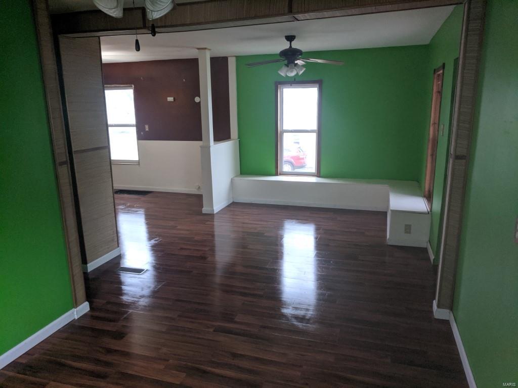 129 West 3rd Street Roxana, IL 62084 - Photo 3 of 15