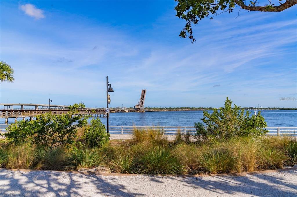 2014 Riverside Drive East Bradenton, FL 34208 - Photo 61 of 66