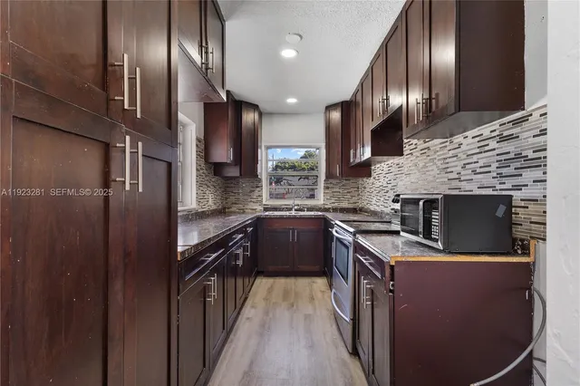 $4,500 | 4030 Northwest 1st Avenue, Miami, FL 33127